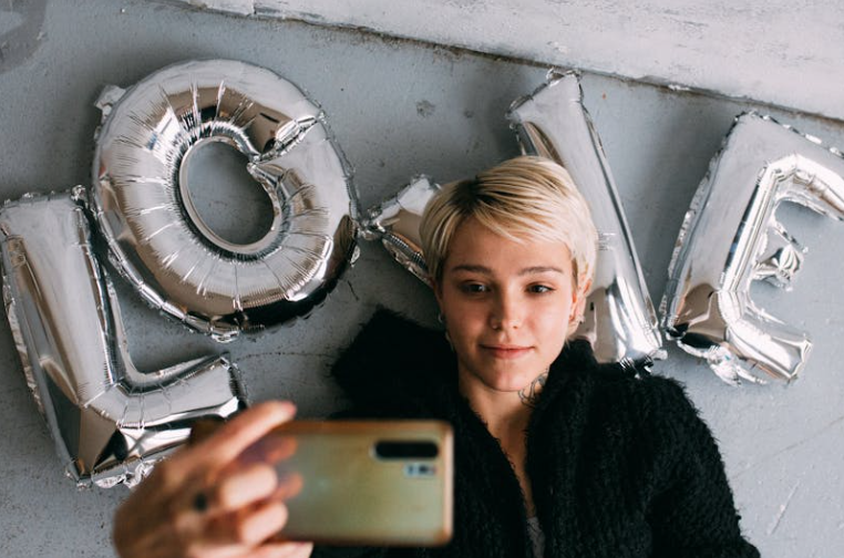 The Abnormal Relationship Between My Wife And My Father Has Led Our Marriage Into An Awkward Situation-13